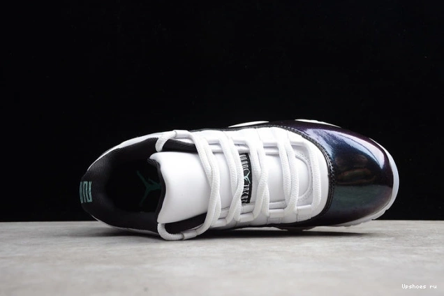  Low Jordan AIR Retro 528895-145 'Emerald' 11 0428